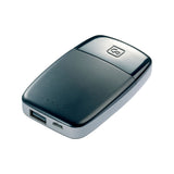 Charger l&#39;image dans la galerie, Batterie portable de GO TRAVEL. Rechargez vos appareils où que vous soyez grâce à cette batterie externe compacte et légère. Un accessoire de voyage indispensable pour les globe-trotteurs.