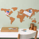 Charger l&#39;image dans la galerie, Corkboard World Map de Luckies est une carte du monde en liège entièrement personnalisable. Un cadeau unique pour vos amis voyageurs.