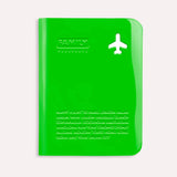 Charger l&#39;image dans la galerie, Happy Flight Family Passport Cover Vert de ALIFE DESIGN est un porte-passeports qui peut contenir jusqu&#39;à 4 documents. Un accessoire de voyage indispensable et une belle idée cadeau pour les voyageurs.
