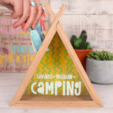 Charger l&#39;image dans la galerie, Camping Fund Teepee Money Box est une tirelire originale décorative en bois aux couleurs de camping. Une super idée cadeau voyage.