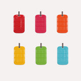 Charger l&#39;image dans la galerie, My Letter Tag de ALIFE DESIGN est une incroyable étiquette bagage à personnaliser. Une étiquette bagage colorée pour repérez en un clin d&#39;oeil votre valise. Une idée cadeau originale pour vos amis globe-trotteurs.